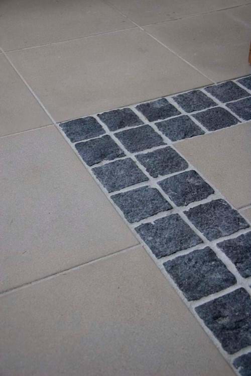 Taupe pavers with cobble inlay
