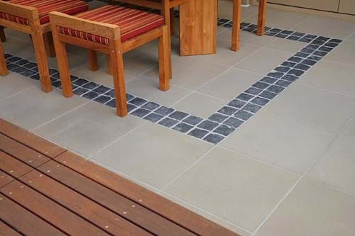 Taupe pavers with cobble inlay